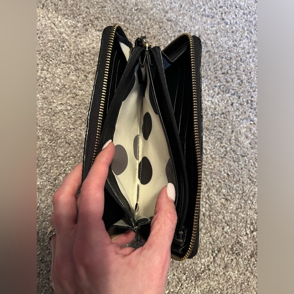 Kate Spade Zip Around Wallet ♠️ - Picture 7 of 8